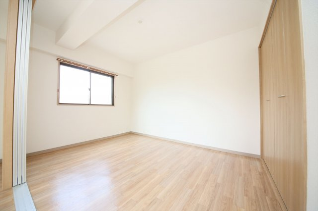 ビューテラス富貴の寝室