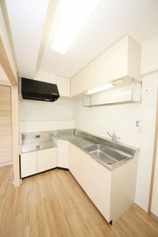 ビューテラス富貴のキッチン