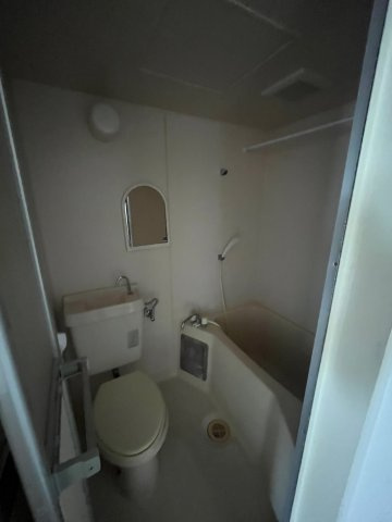 湘南NIビルの浴室