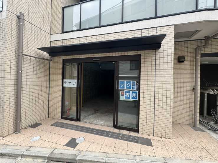 クラシー中野弥生町　のエントランス