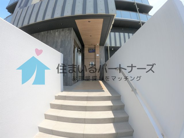 ムーンリバーJR久留米駅前のエントランス