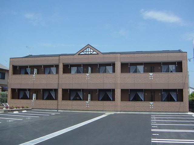 【駐車場】 | エルヴェ東小向Ⅰ | 外観写真（昼）