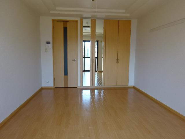 【居間・リビング】 | エルヴェ東小向Ⅰ | リビング