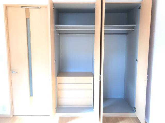 【収納】 | エルヴェ東小向Ⅰ | クローゼット