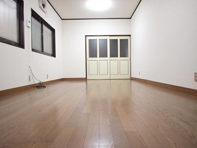 【居間・リビング】 | 桃谷戸建て