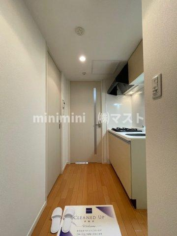 レジディア谷町の玄関