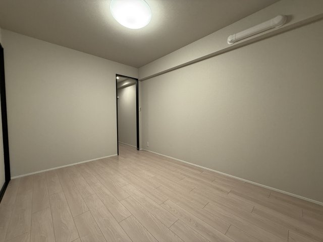 ライオンズマンション舞子の洋室