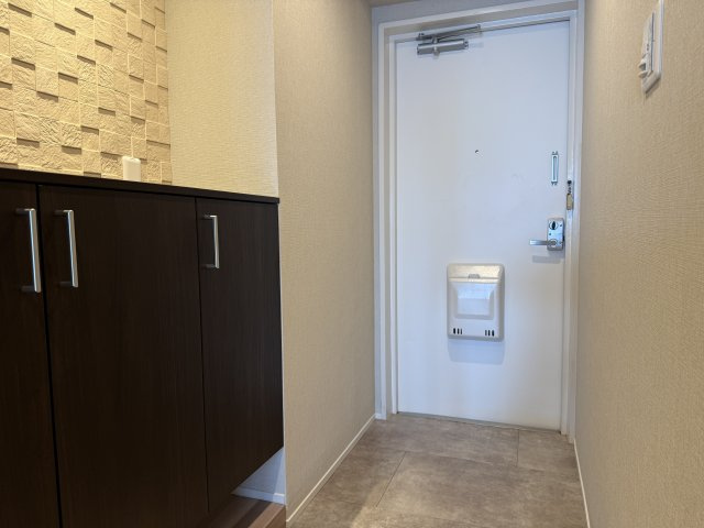 ライオンズマンション舞子の玄関