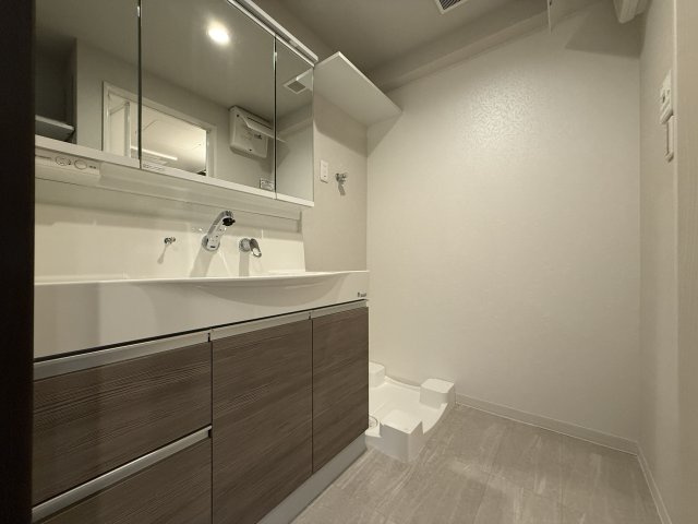 ライオンズマンション舞子の独立洗面台