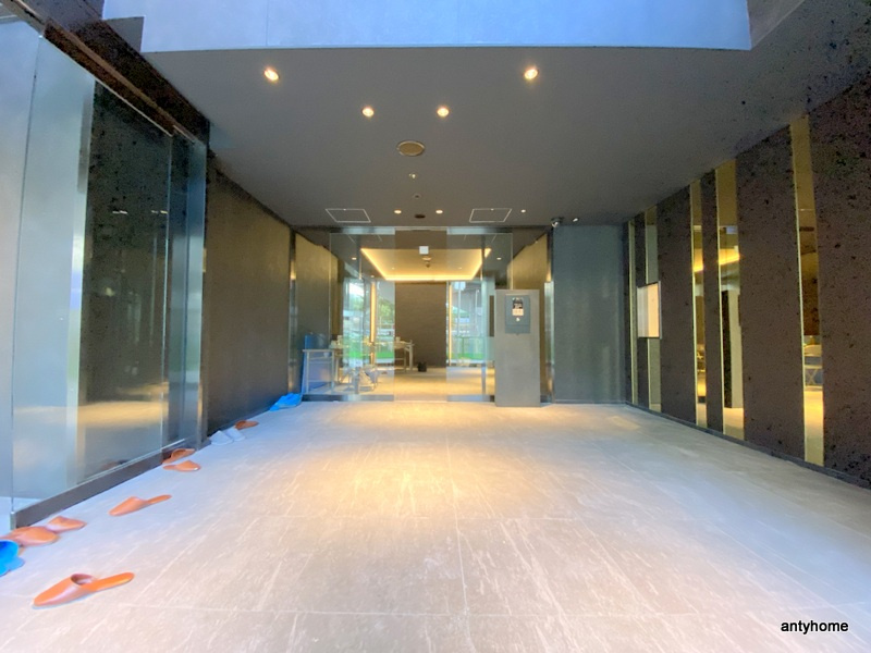 City Lux Namba South　仲介手数料無料のロビー