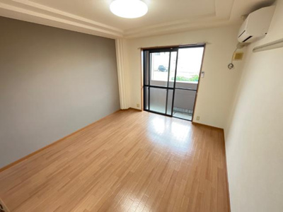 【居間・リビング】 | シャルマン・中島 | キッチン除いて7.5帖