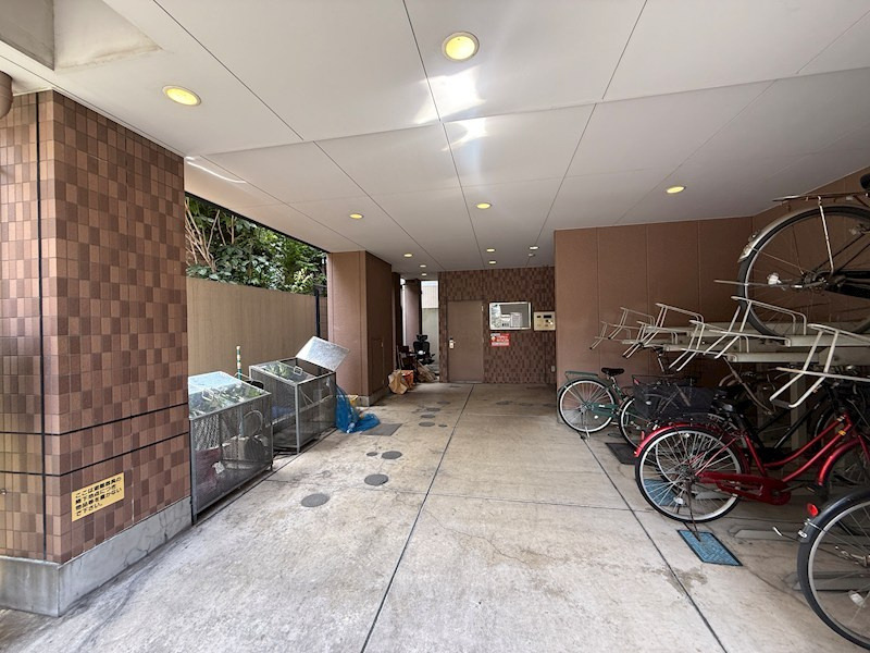 ヴィレッジヒル宮西のエントランス