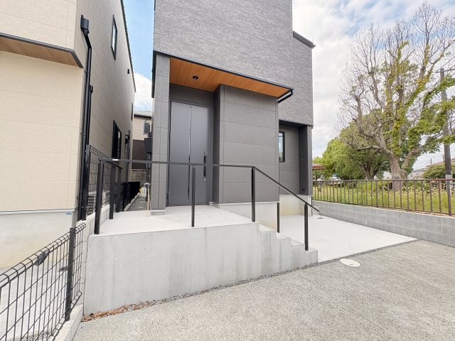 神戸市西区福吉台２丁目戸建３号地の玄関