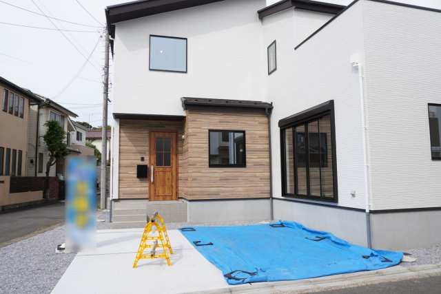 越谷市越ヶ谷 新築分譲住宅 全2棟 2号棟の駐車場