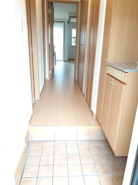 アン・サンクセットの玄関