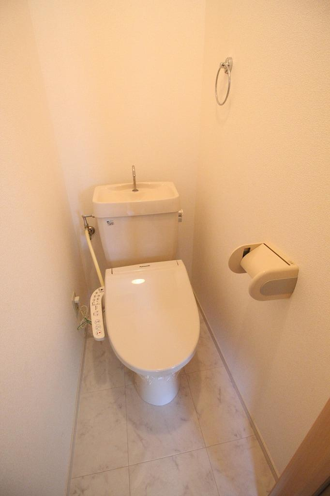 エクセルハイツBのトイレ|※同物件の別のお部屋の写真です※