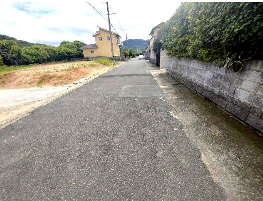 【前面道路含む現地写真】 | 福津市若木台3丁目土地B号地