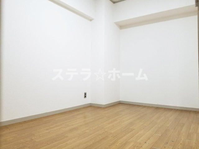 GSハイム新大阪の洋室|落ち着いた色調の洋室です