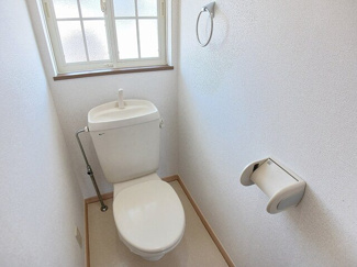 【トイレ】 | クレストヨコセキ | シンプルで使いやすいトイレです