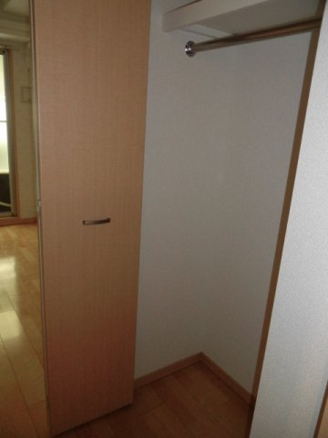 大阪市中央区東高麗橋の賃貸マンションの収納