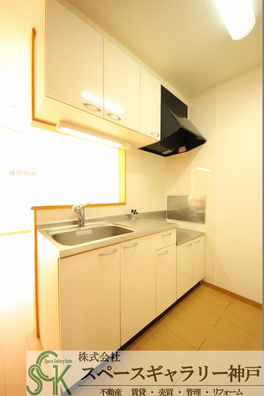 メゾネット・アンジュ壱番館のキッチン|※お部屋により仕様が異なる可能性があります。