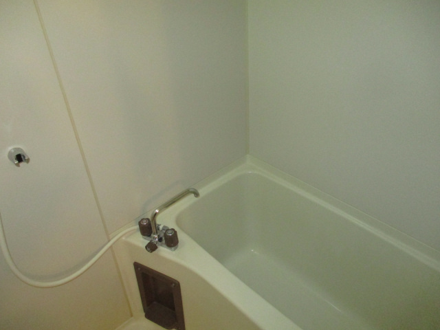 シャトル江波の浴室