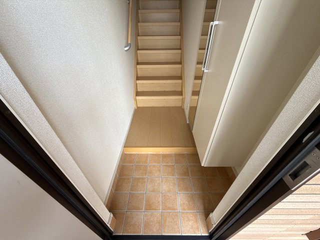 グレース六番館の玄関