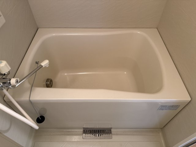 アベニール細江の浴室