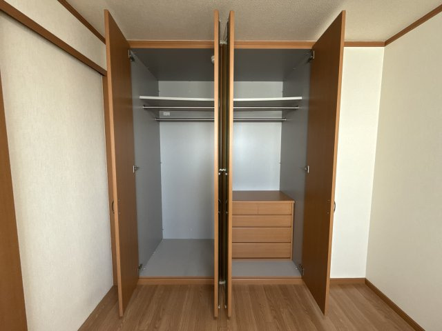 アベニール細江の収納