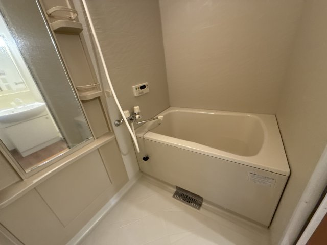 アベニール細江の浴室