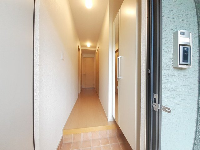 カーサ　イリーデの玄関