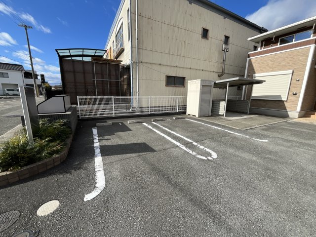 ラフレシールあぼしＤの駐車場