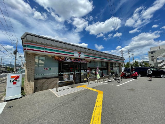 ハイラーク西京極の周辺