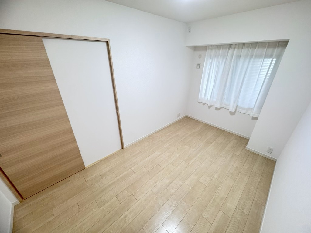 プラウドタワー久屋大通の洋室|落ち着いた色調の洋室です