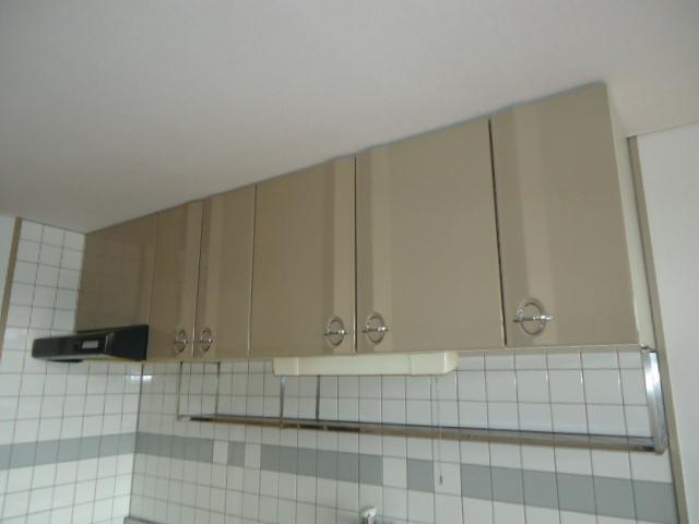 イーストピアはなみずきの収納|キッチン吊戸棚