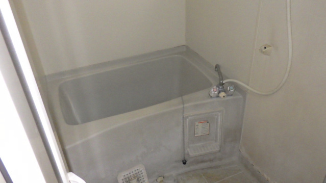 江波西メゾネットの浴室|日々の暮らしに欠かせないお風呂です