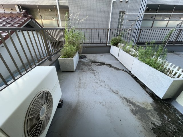 【バルコニー】