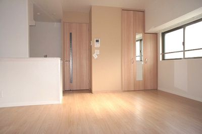 【居間・リビング】 | 新品家具付きマンション博多駅南7(KaGood福岡) | おしゃれなリビングです