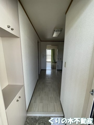 【玄関】 | ベルビレッジ | 明るい玄関です