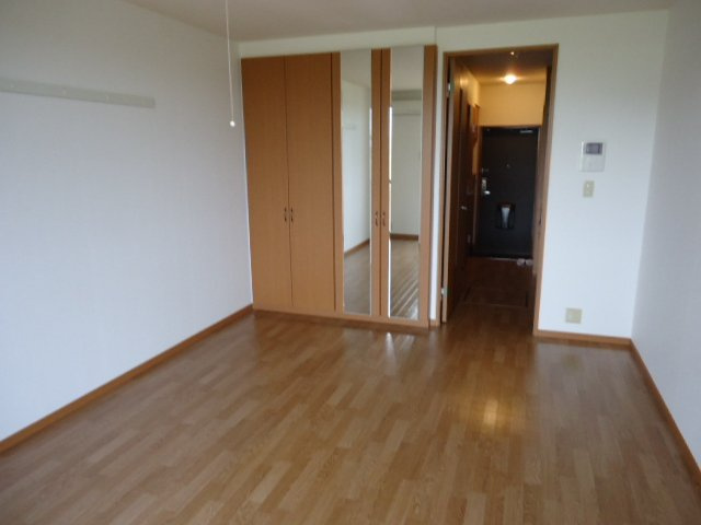 パブリック プレイスの内装|洋室2