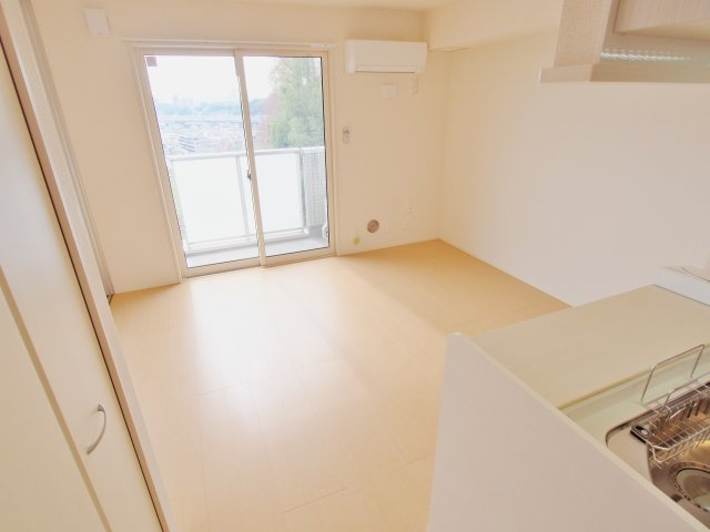 安芸郡府中町城ケ丘のアパートのキッチン