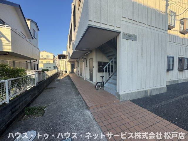 メゾン梅沢　きよしヶ丘のエントランス