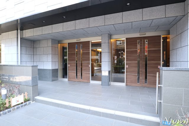 【エントランス】 | プレサンスジェネ新栄町駅前葵 | ゆとりのあるエントランスです