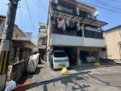【外観】 | 長居２丁目　中古戸建 | 浴室に窓が付いているので、換気ができて湿気やカビ防止になりますよ♪
