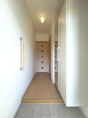 アイランド・ヴィレッジⅡの玄関|きれいな玄関です