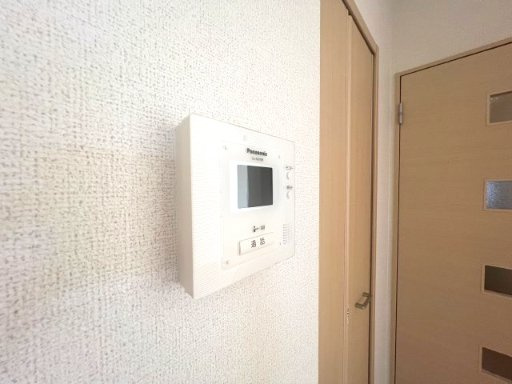 アイランド・ヴィレッジⅡのセキュリティ|モニター付きインターホンです