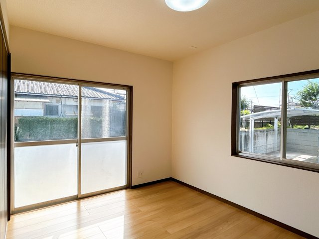 都城市志比田町の中古一戸建の洋室