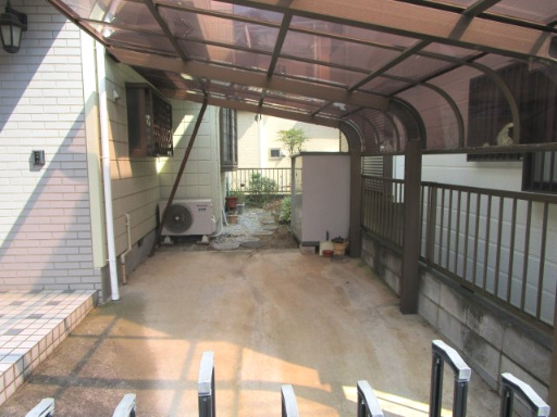 北本市本宿　中古戸建の駐車場