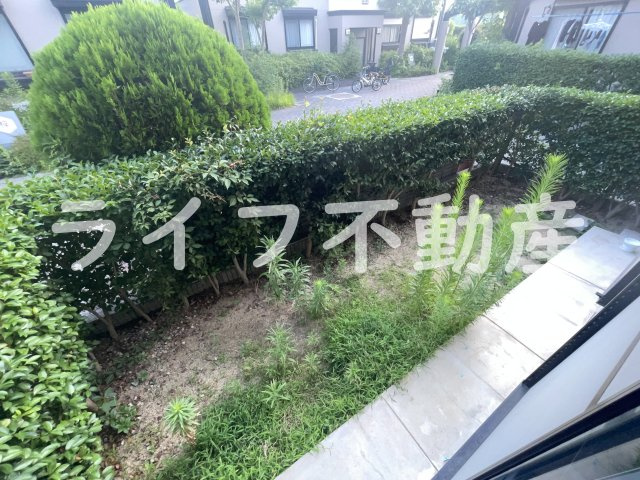 サンビレッジ東大阪の庭|たまにはお庭で休日を過ごしてみるのもよいかもしれません