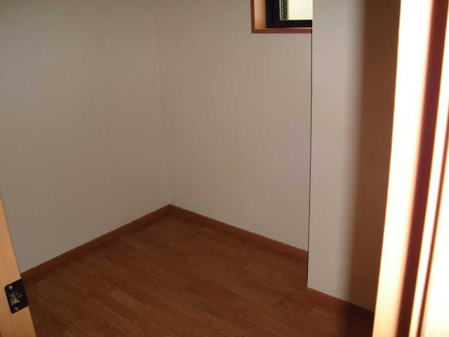 ラ・ヴィータ高取北の内装|サービスルーム